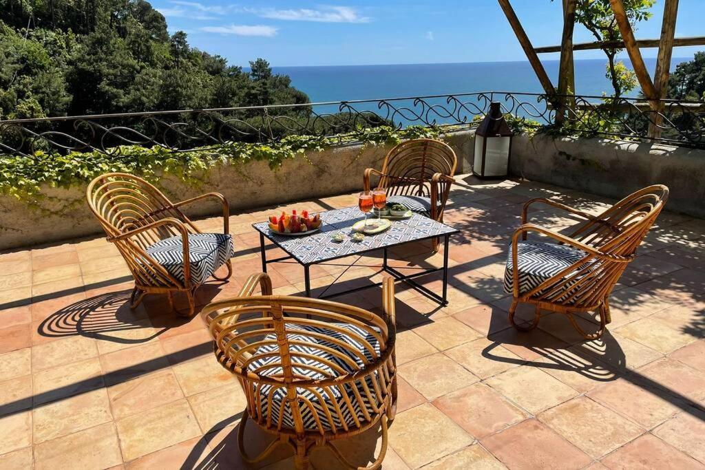 L'Olearia Luxury Country Villa In Amalfi Coast Maiori Bagian luar foto